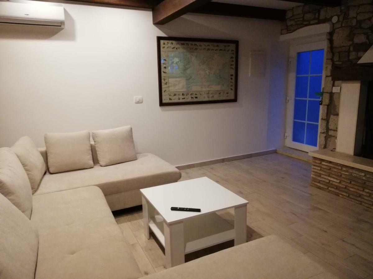 Villa Tailor'S House à Labin  Extérieur photo